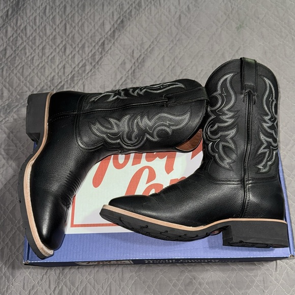 TONY LAMA MEN’S BLACK SQUARE TOE COWBOY & WESTERN HEEL BOOTS - Picture 4 of 11